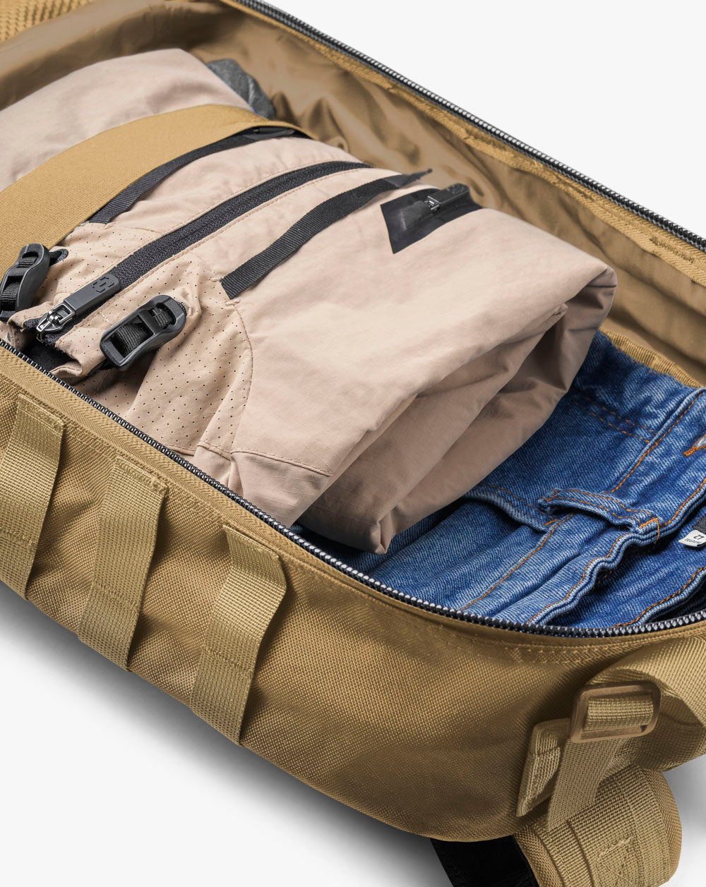 MOCHILA ASSAULT URBAN 35L COYOTE - INVICTUS