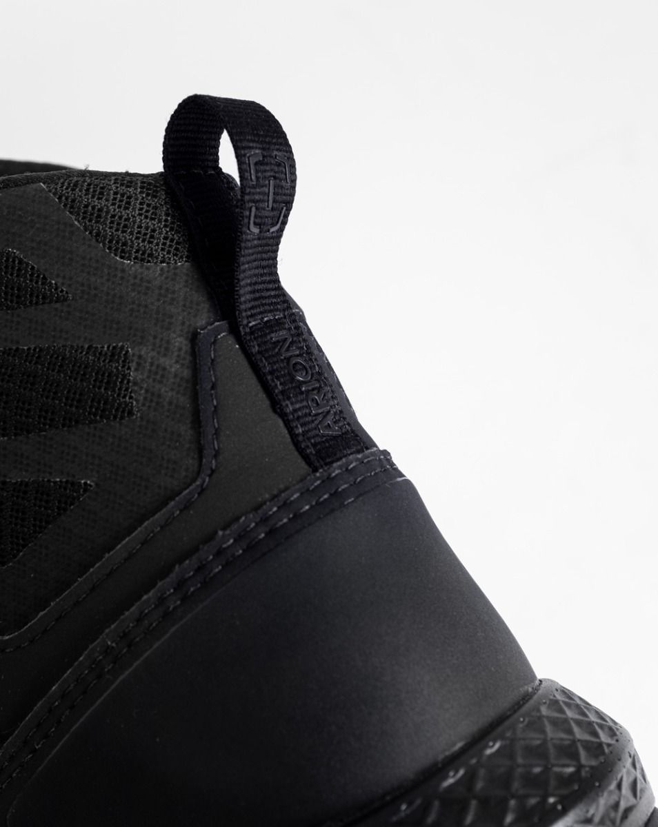 BOTA ARION PRETA - INVICTUS