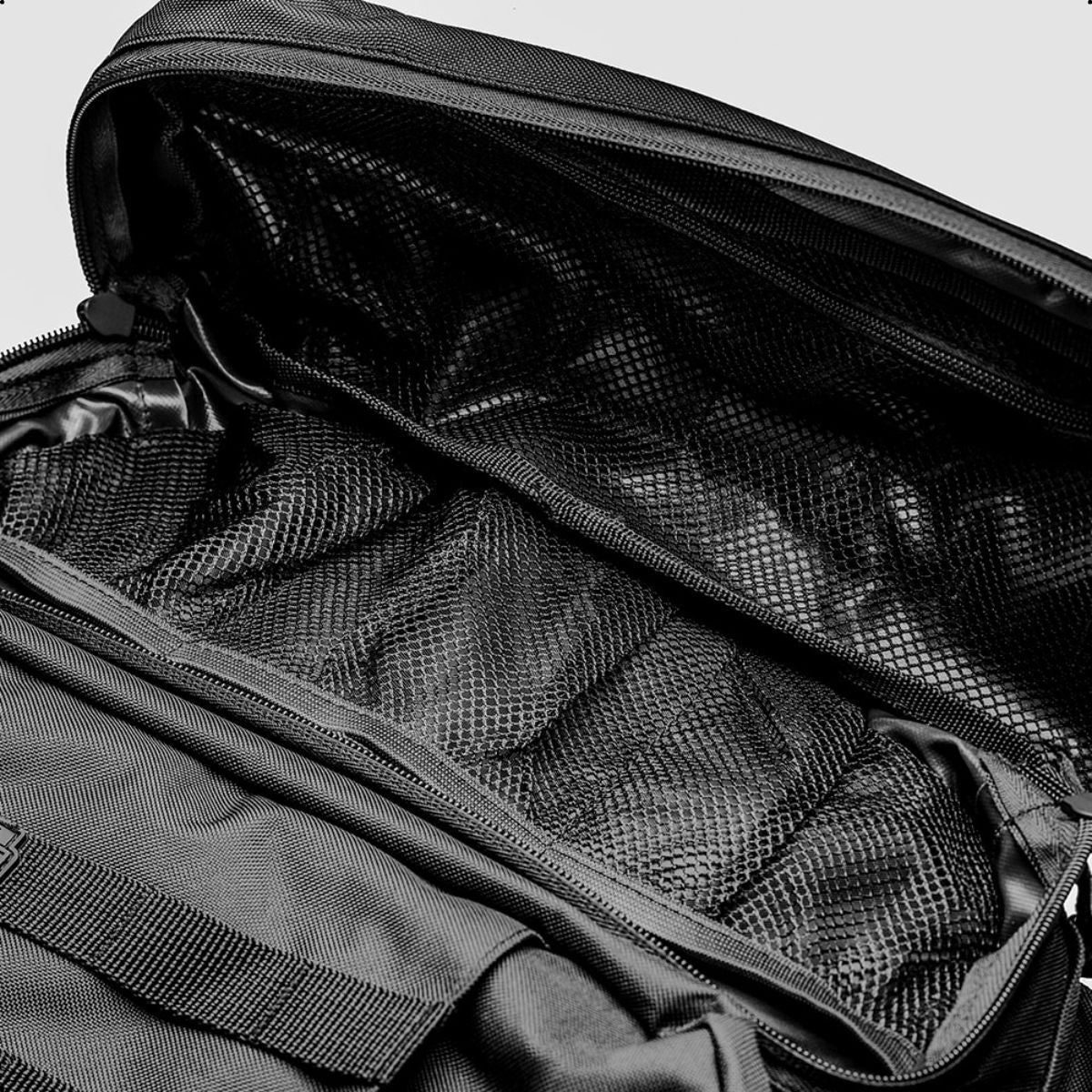 MOCHILA TÁTICA DEFENDER PRETO - INVICTUS