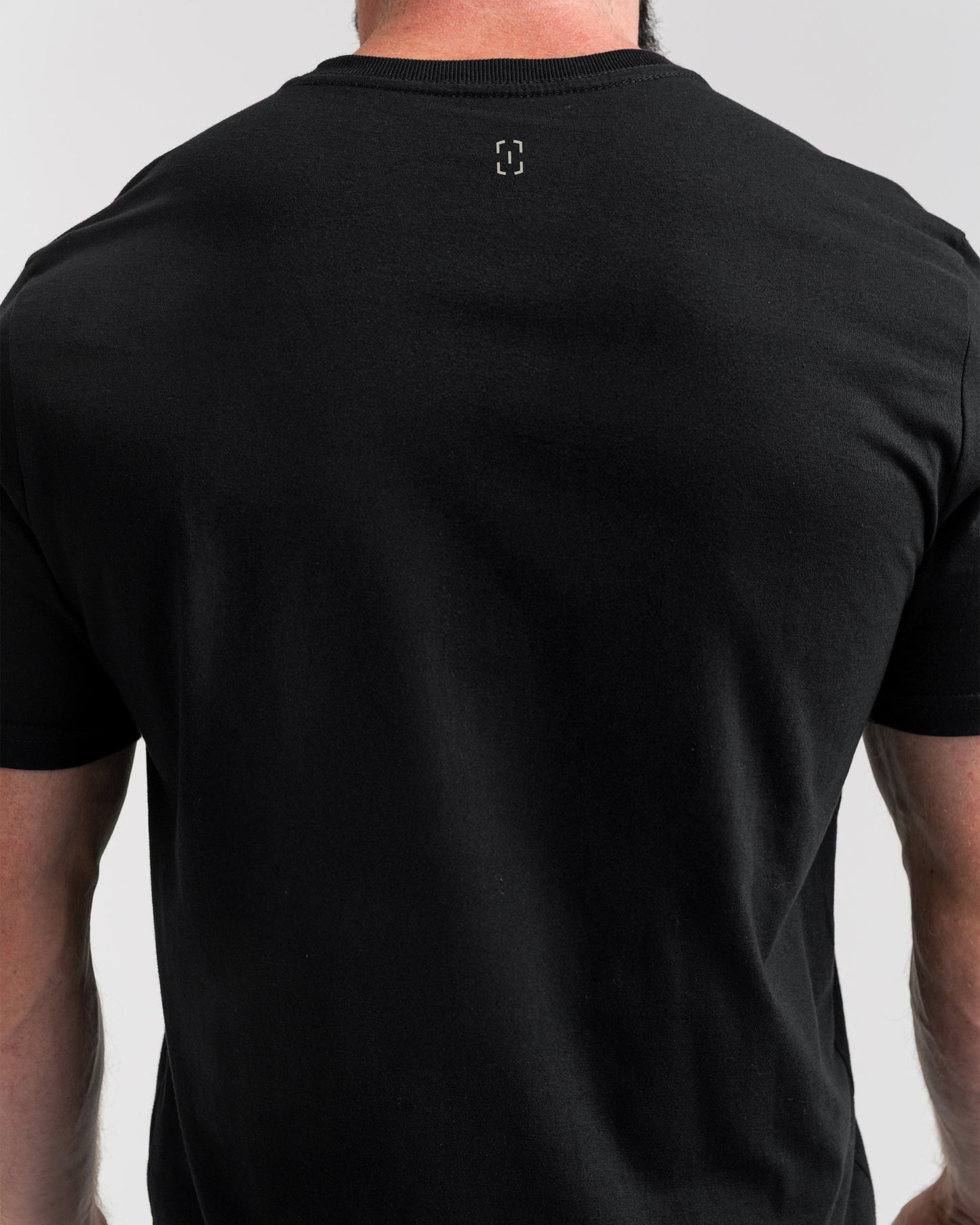 CAMISETA CONQUER SNAKE PRETA INVICTUS