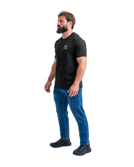 CAMISETA CONQUER SNAKE PRETA INVICTUS